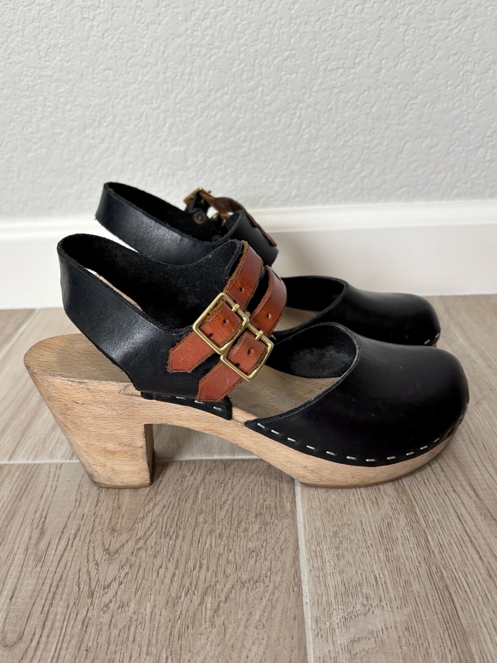 Swedish Wooden Clogs Mary Jane Block Heel Sandals - Women’s Size 8